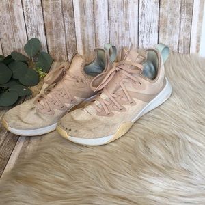 NIKE Elite TR Sneakers